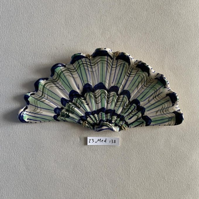 23 Medium 138