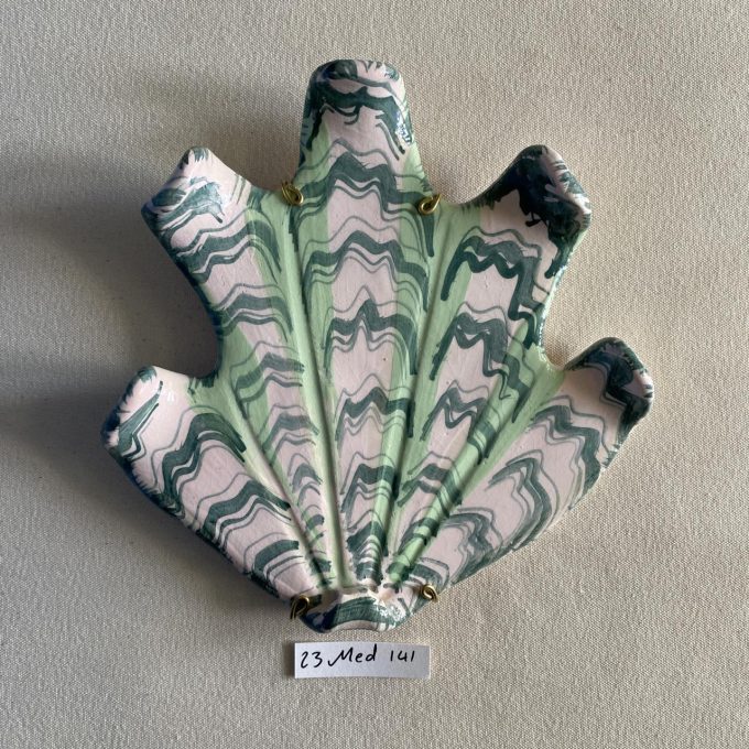 23 Medium 141