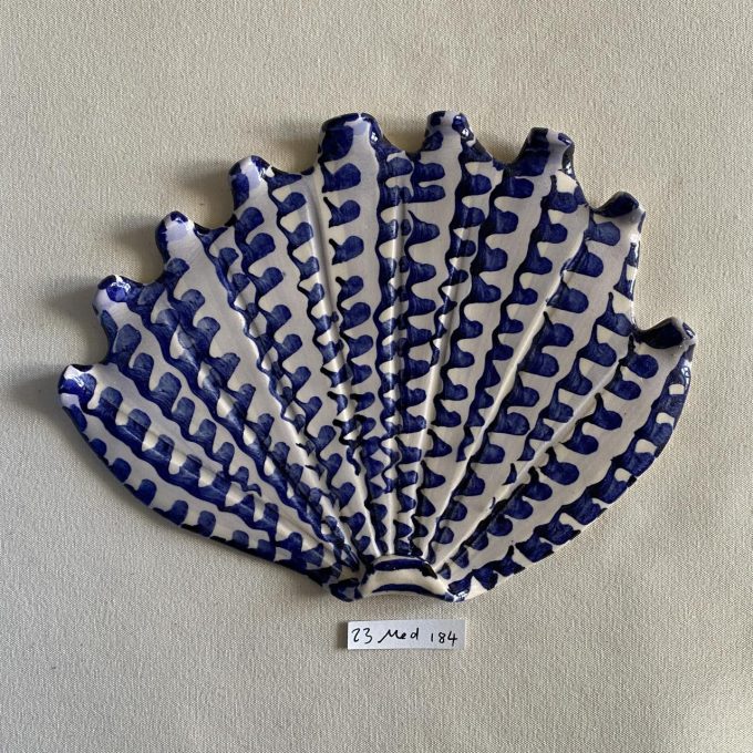 23 Medium 184